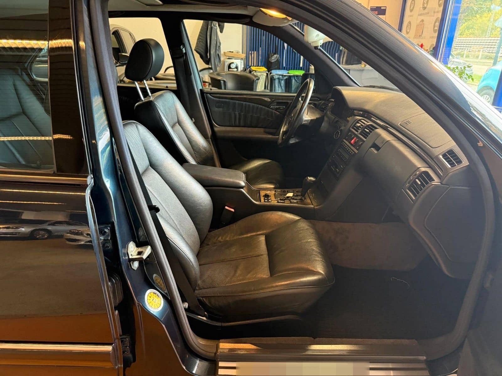 Mercedes-Benz E 420 AVANTGARDE / Vollausstattung / MB Historie foto 13