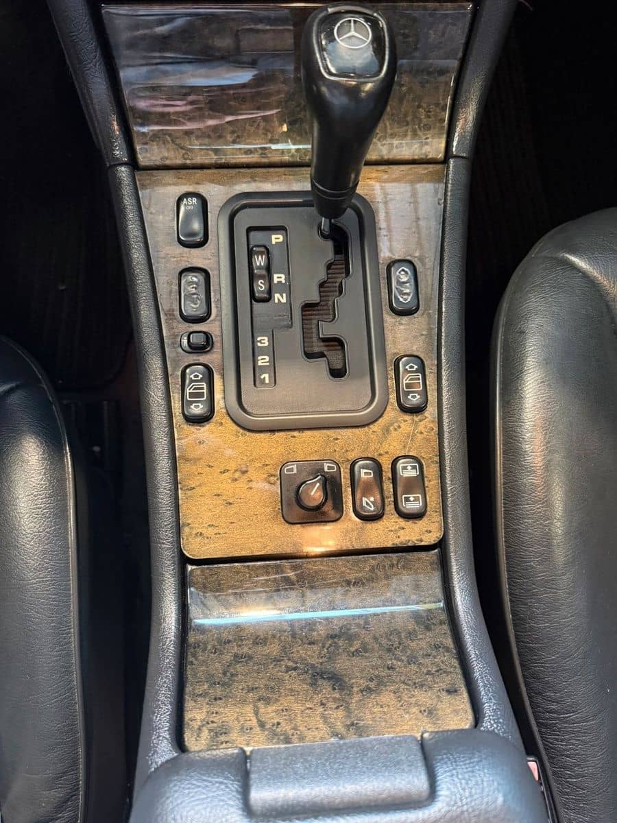 Mercedes-Benz E 420 AVANTGARDE / Vollausstattung / MB Historie foto 17