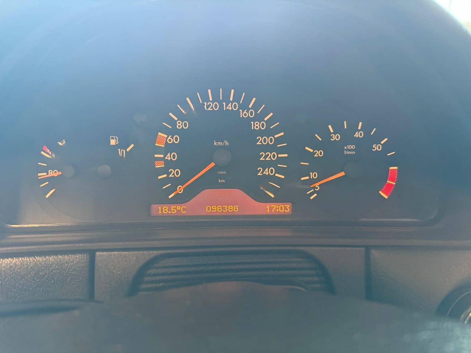 Mercedes-Benz E 420 AVANTGARDE / Vollausstattung / MB Historie foto 21