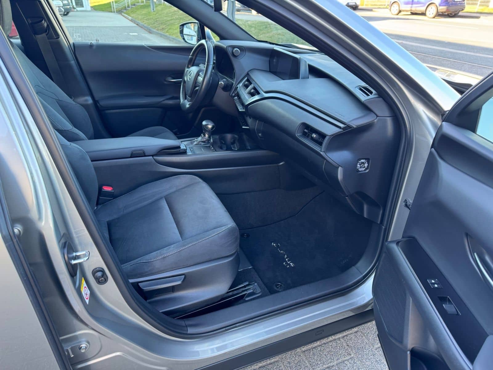 Lexus UX 200 Luxury Line/ACC/LED/Sitzh/Navi/Kamera foto 13