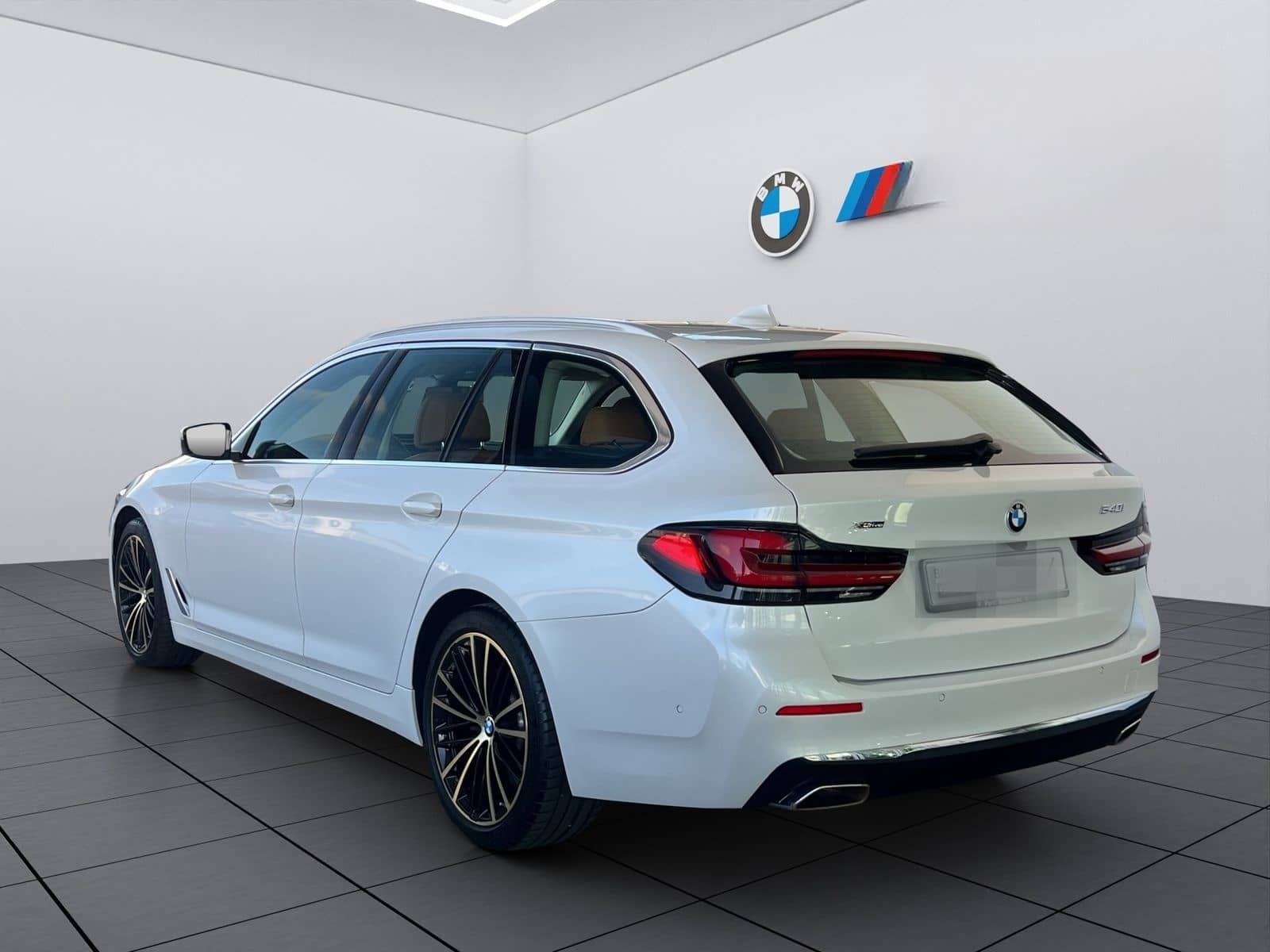BMW 540i xDrive Touring Luxury Laser ACC 360° Pano foto 3