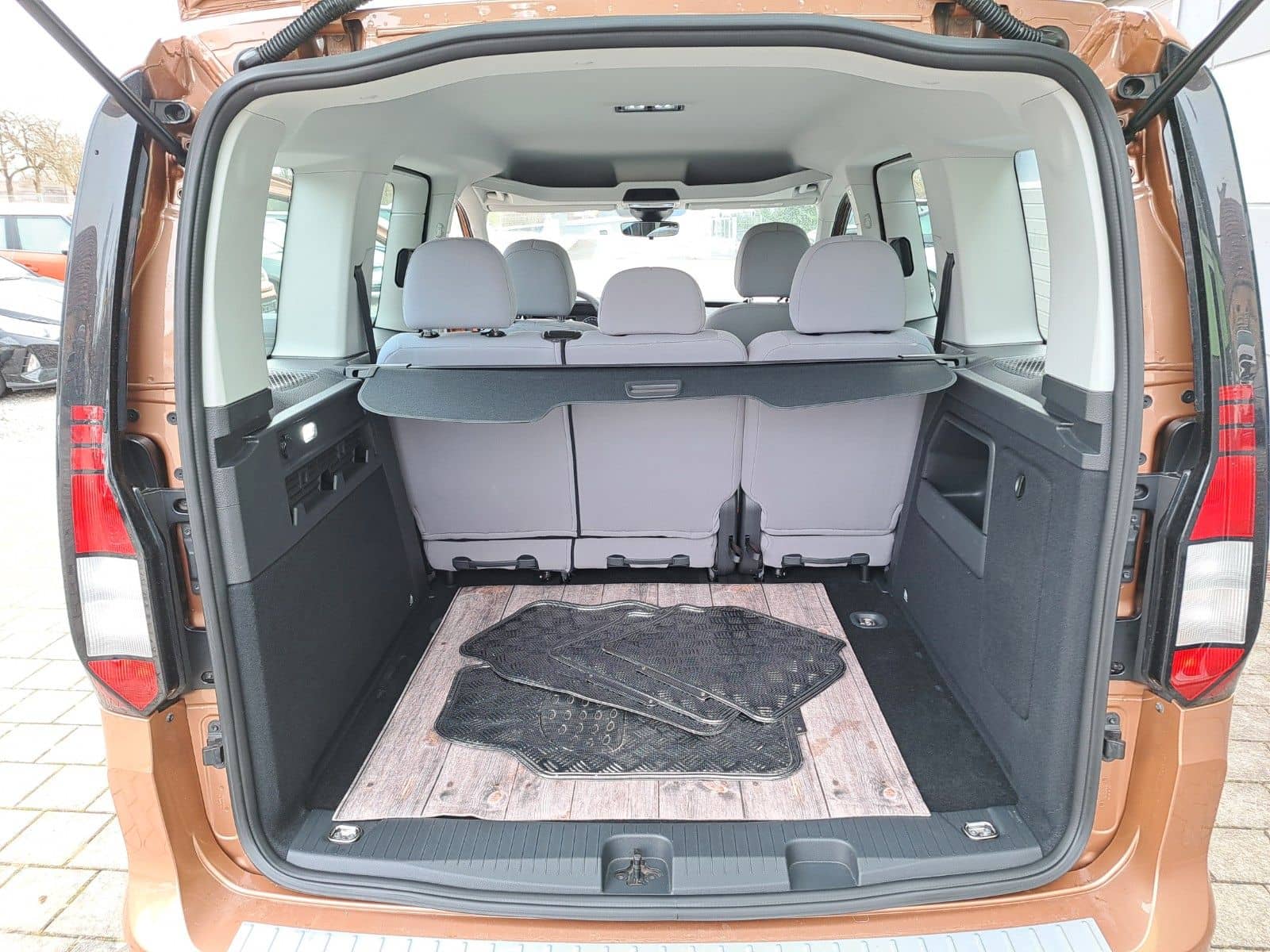 Volkswagen Caddy Life "Navi-LED-Kamera-ACC" foto 13