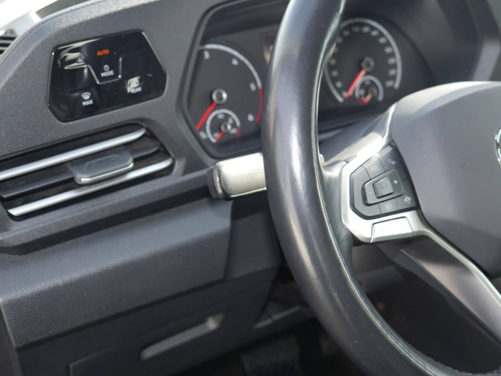 Volkswagen Caddy 2.0 TDI Life DSG TEMPOMAT SITZHZG RFK APP- foto 9