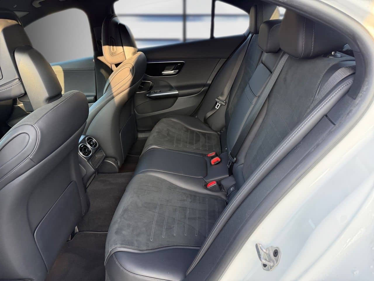 Mercedes-Benz C 300 AMG+NIGHT+AMBIENTE+TOTWINKEL+LED+ foto 6