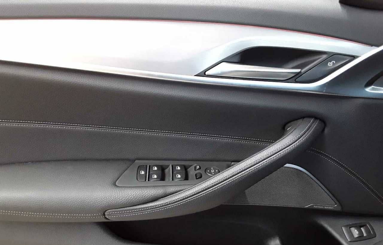 BMW 520d xDrive Touring Aut. M Sport Navi foto 4