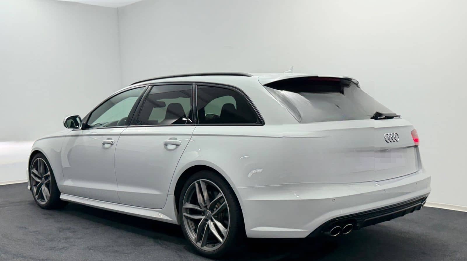 Audi S6 Avant 4.0 TFSI quattro foto 14