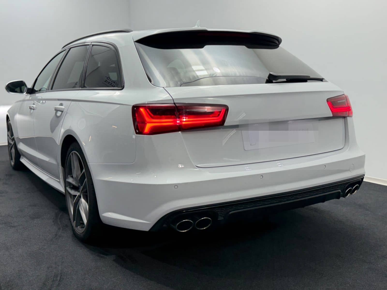 Audi S6 Avant 4.0 TFSI quattro foto 18