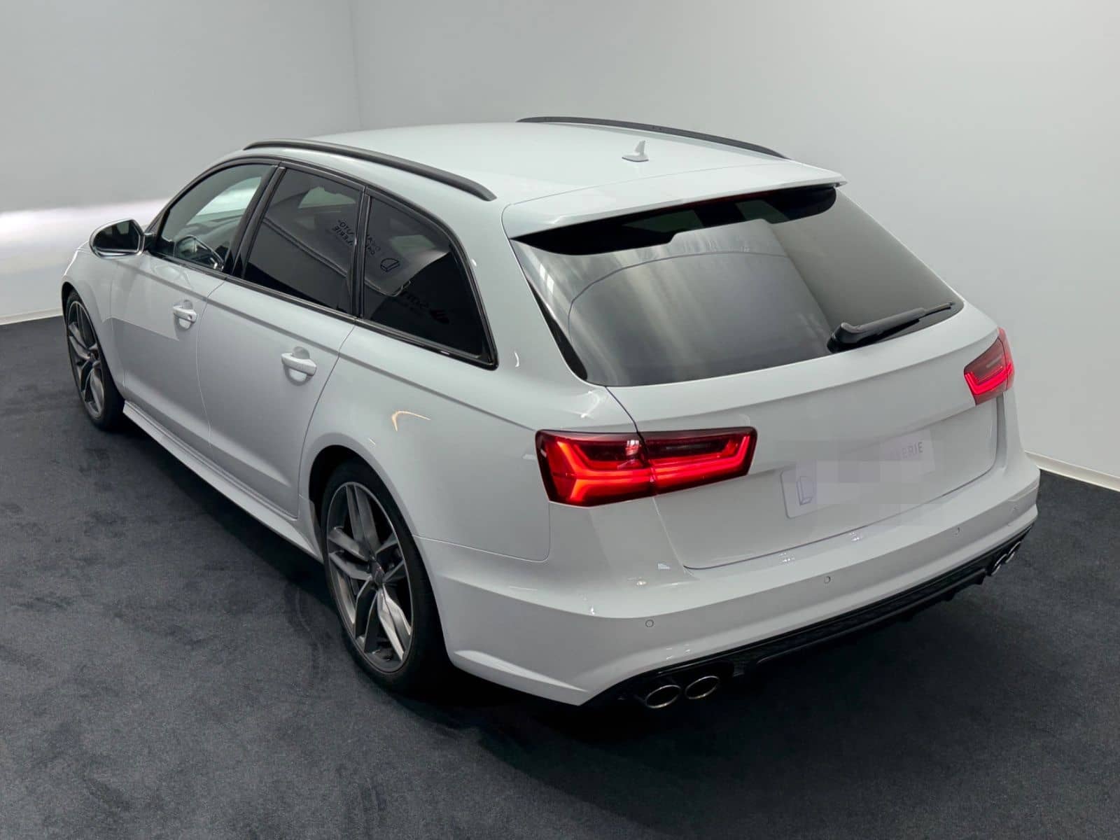 Audi S6 Avant 4.0 TFSI quattro foto 19