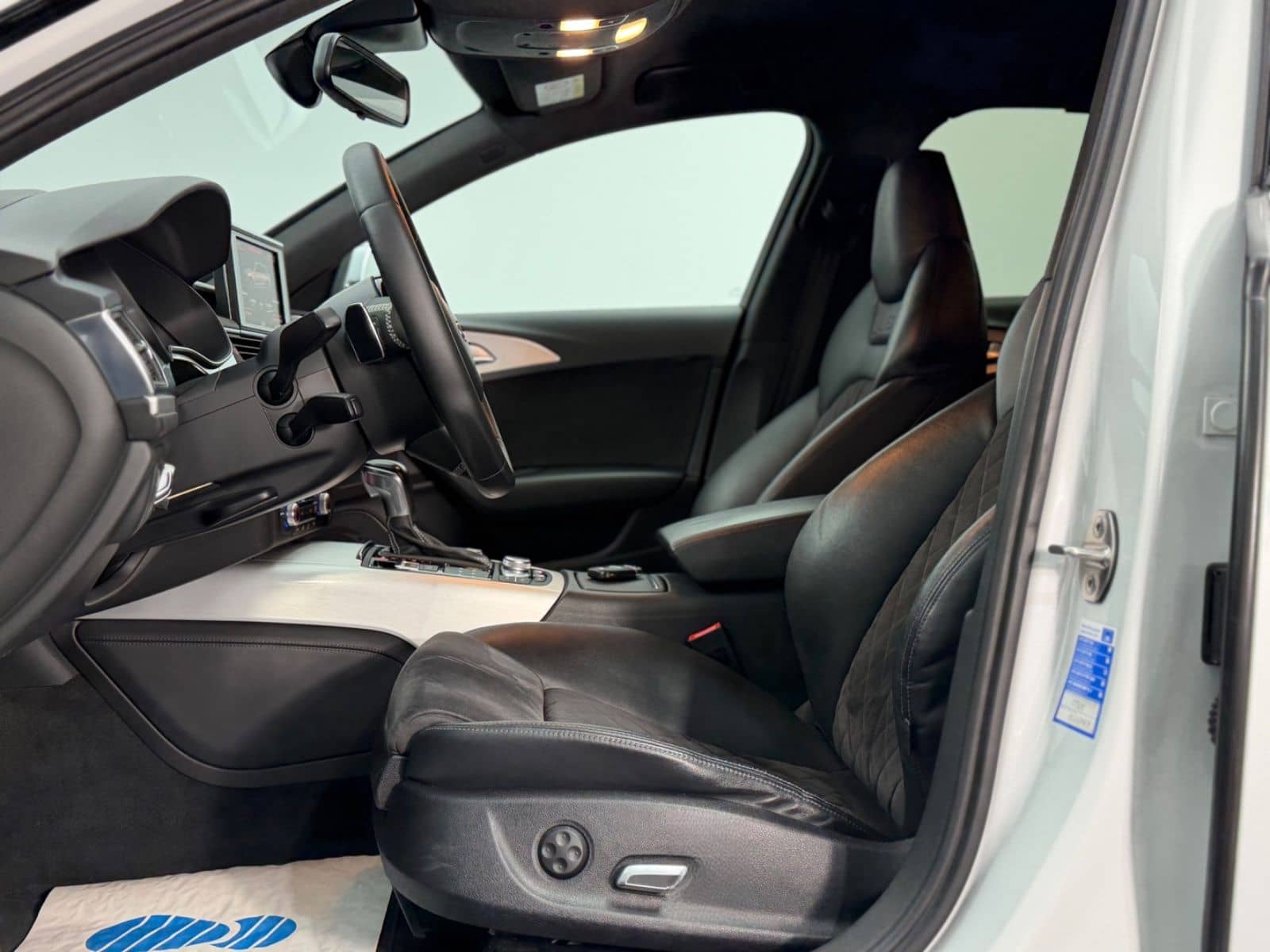 Audi S6 Avant 4.0 TFSI quattro foto 24