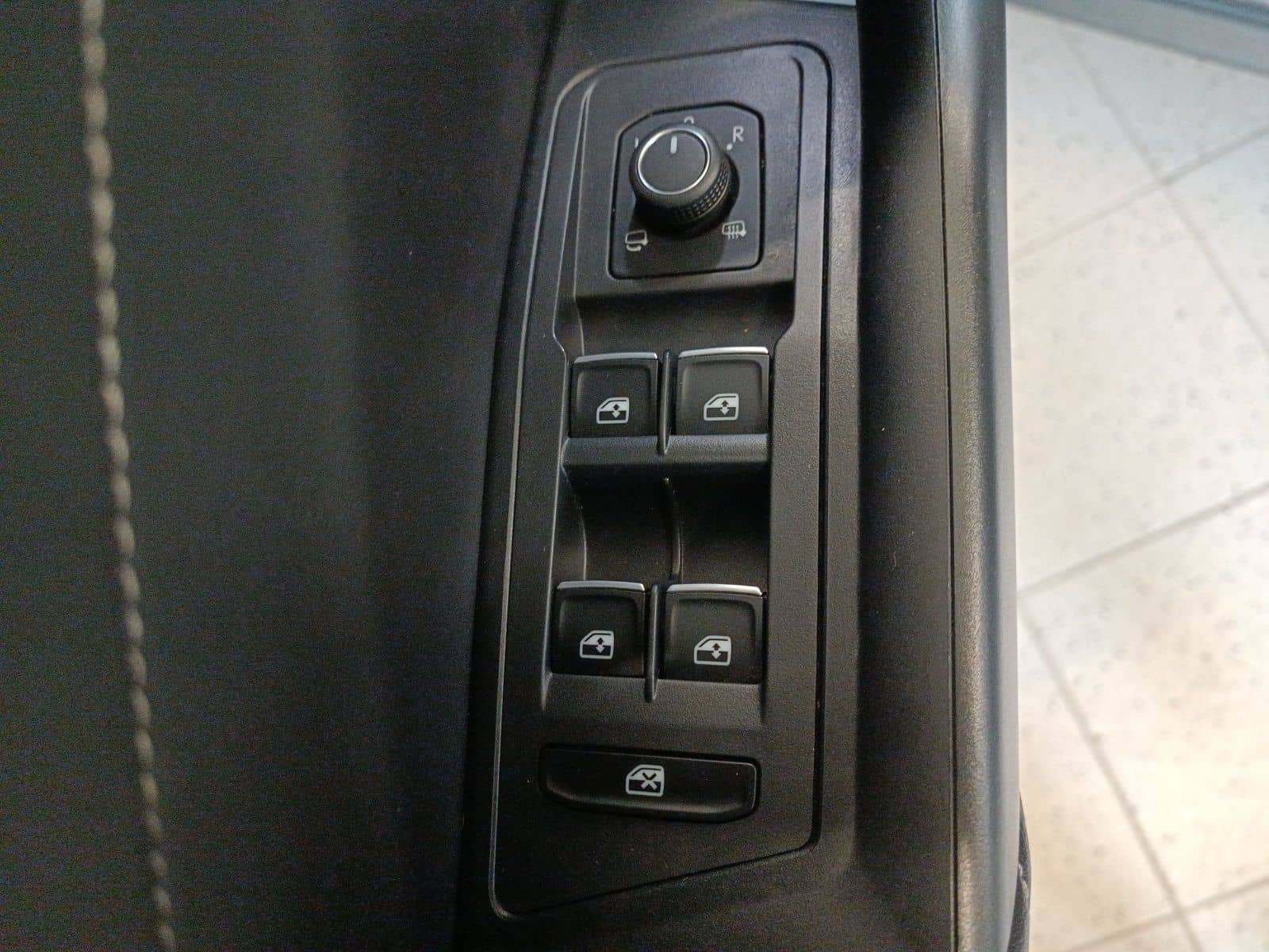 Volkswagen T-Roc 1.5 TSI STYLE Navi*LED*ACC*DC*App-Connect foto 15