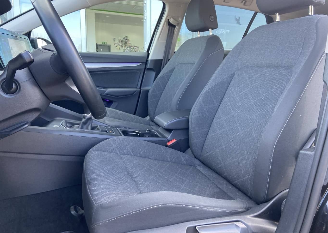 Volkswagen Golf 1.5 TSI Life APP-CONNECT+AHK+ACTIVE-INFO+KA foto 10