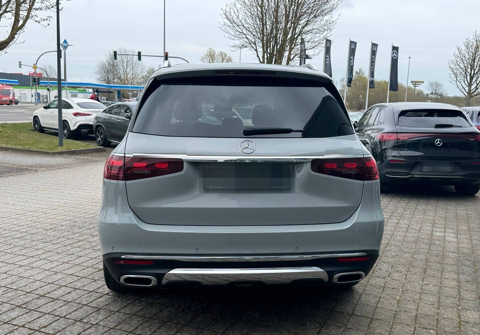 Mercedes-Benz GLS 350 d 4MATIC Distro Pano AHK Akustik 21 Zoll foto 5