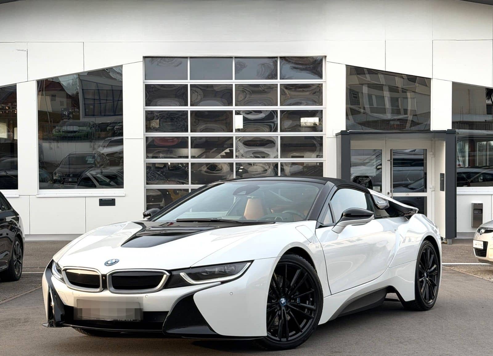 BMW i8 Roadster foto 1