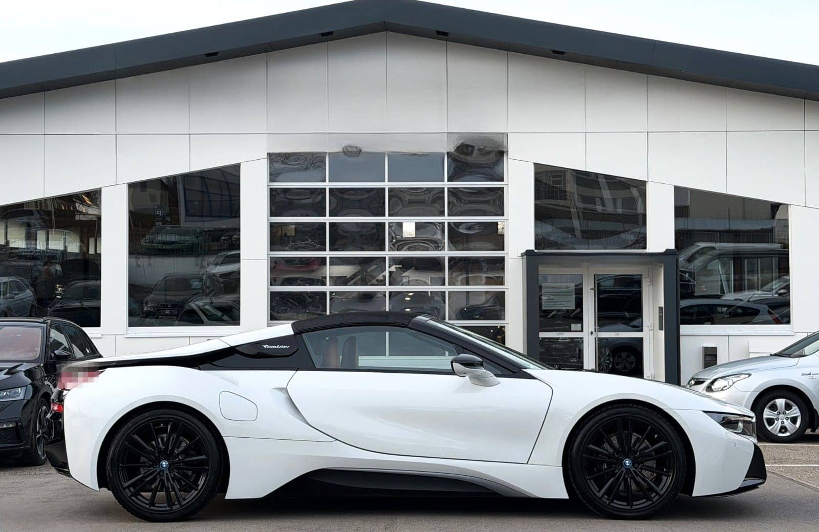 BMW i8 Roadster foto 6