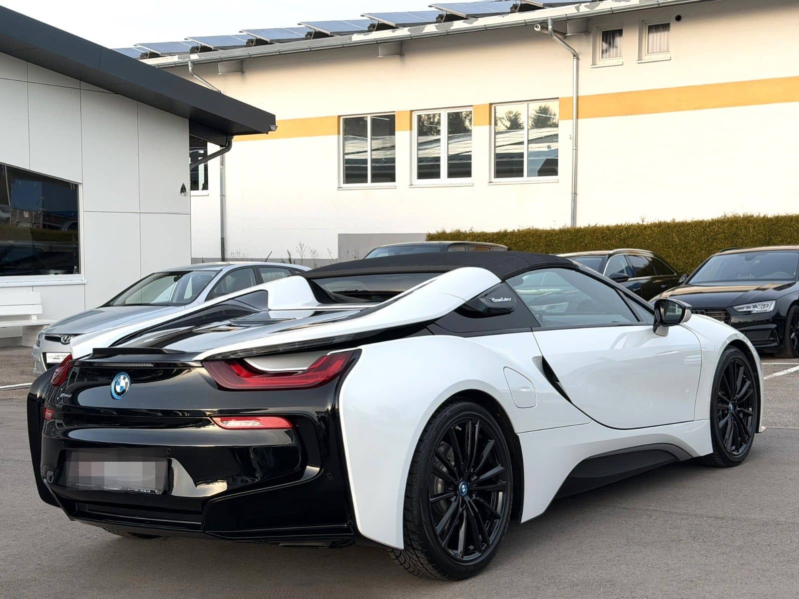 BMW i8 Roadster foto 9