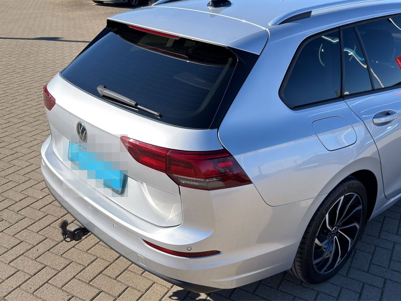 Volkswagen Golf Variant 2.0TDI Life LED/AHK/StHz/App/Navi/A foto 25