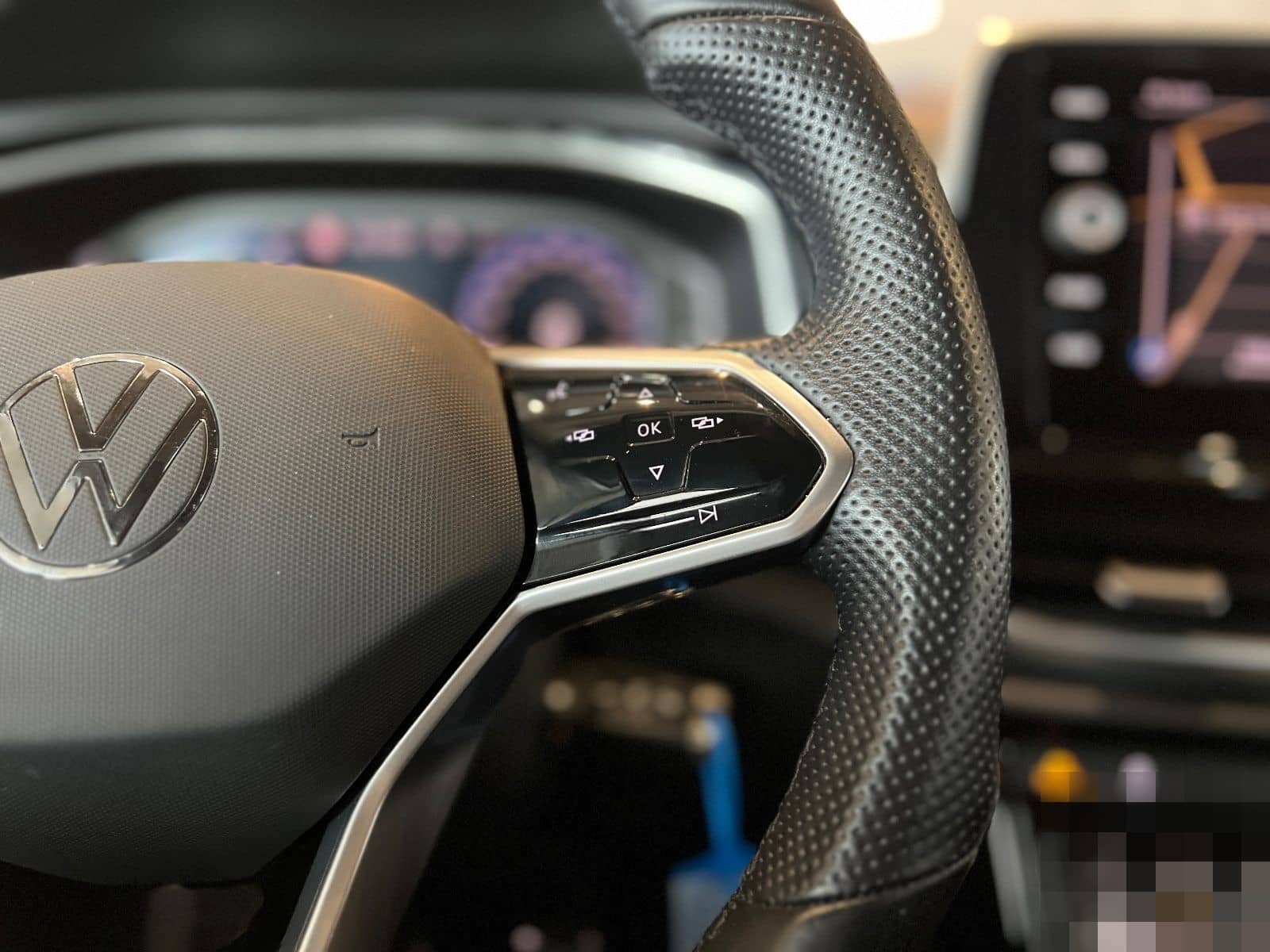 Volkswagen T-Roc R-Line/KAMERA/NAVI/AHK/LED-SCHEINWERFER foto 20