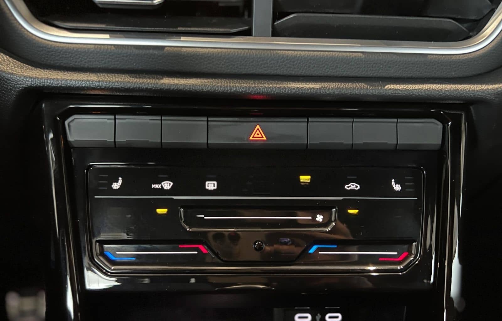 Volkswagen T-Roc R-Line/KAMERA/NAVI/AHK/LED-SCHEINWERFER foto 24