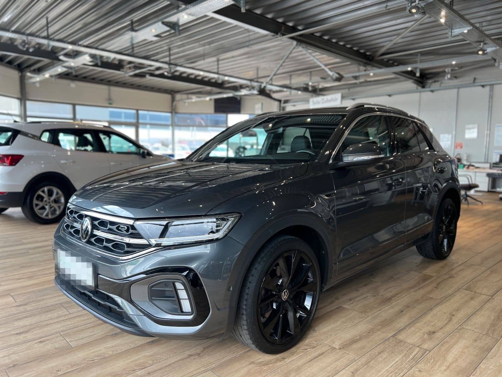 Volkswagen T-Roc R-Line/KAMERA/NAVI/AHK/LED-SCHEINWERFER foto 5