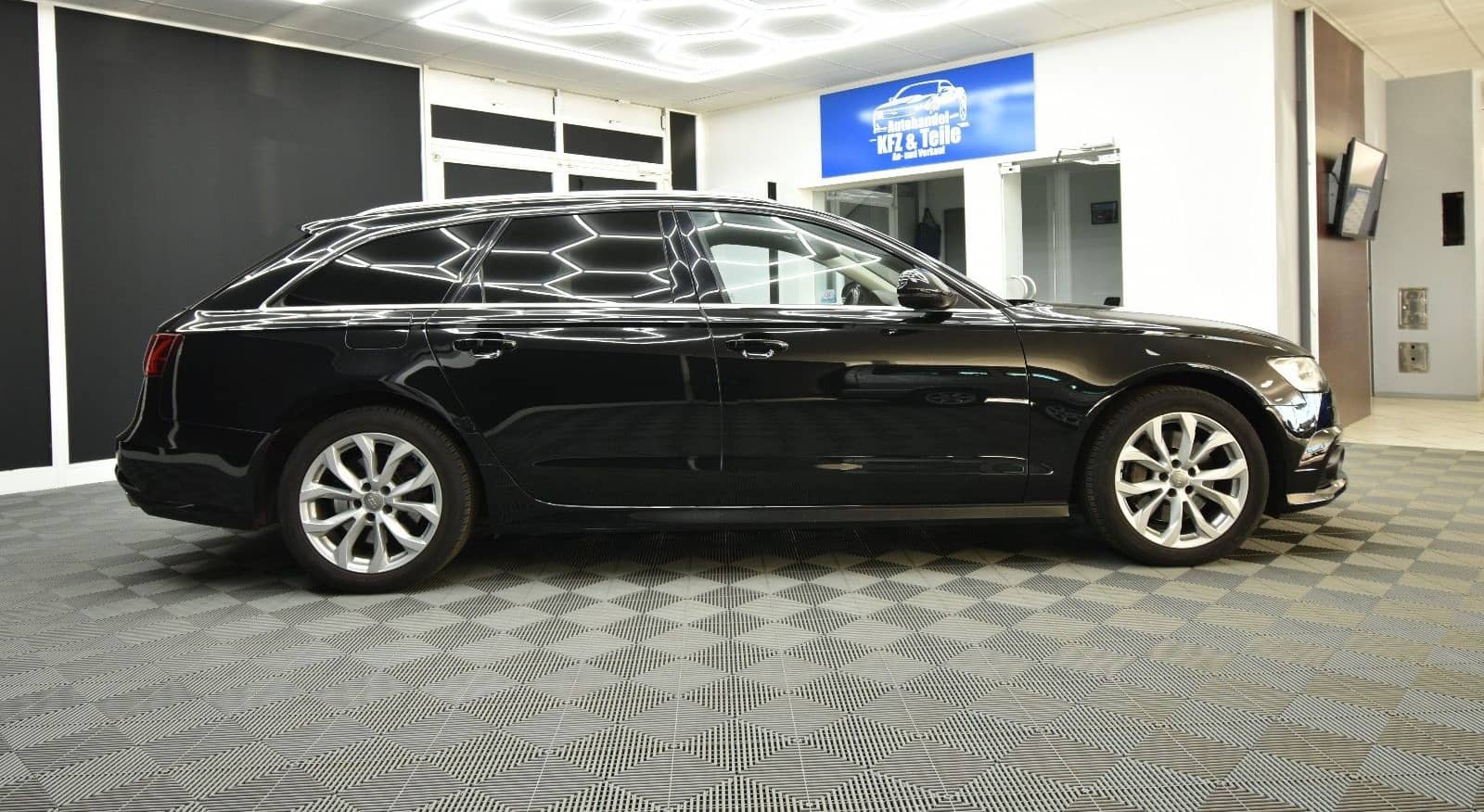 Audi A6 Avant 2.HAND SHZ STNDHZ RFK NAVI Vollleder foto 4