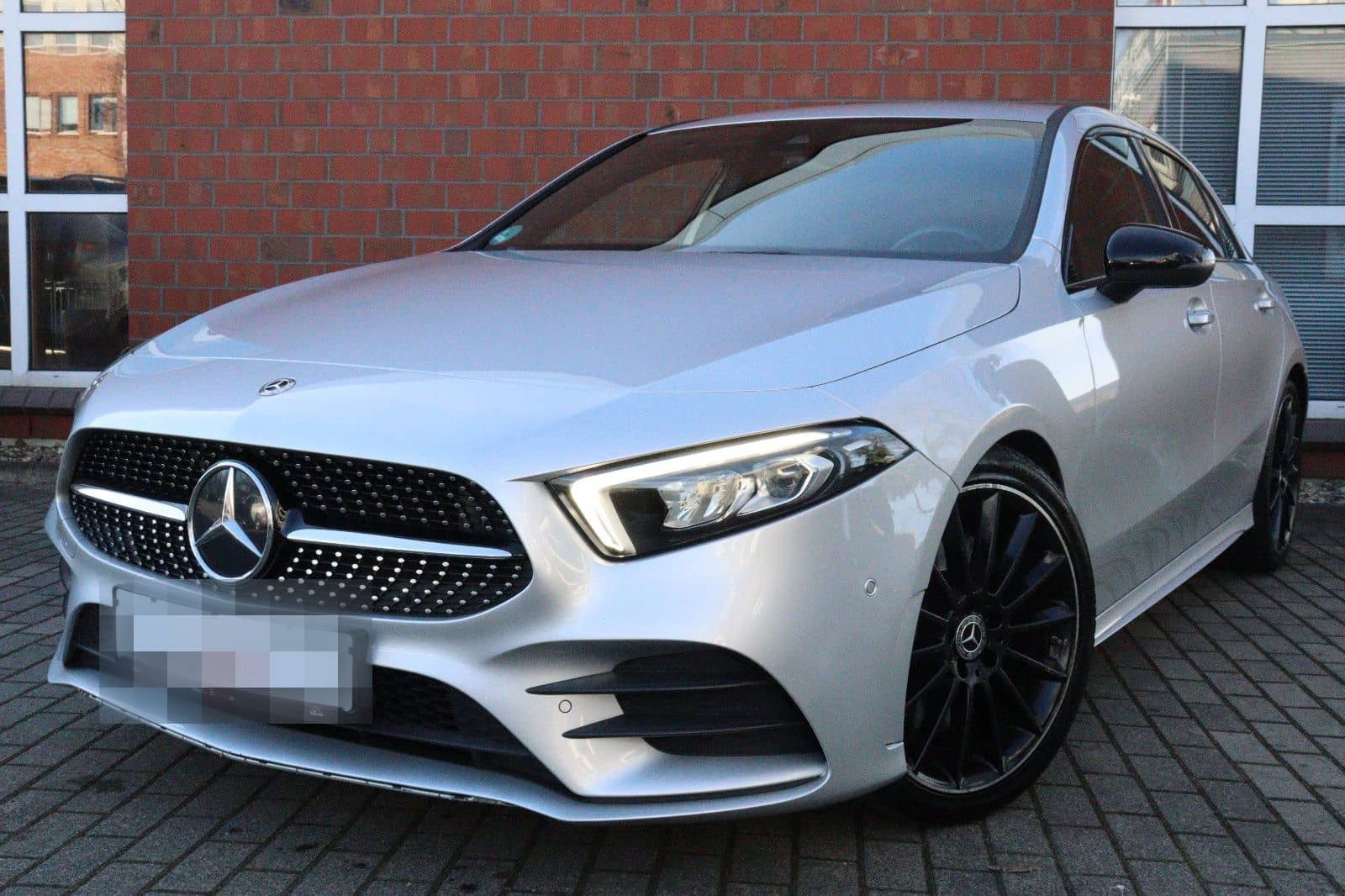 Mercedes-Benz A 250 AMG-Line LED Night-Paket Widescreen foto 1