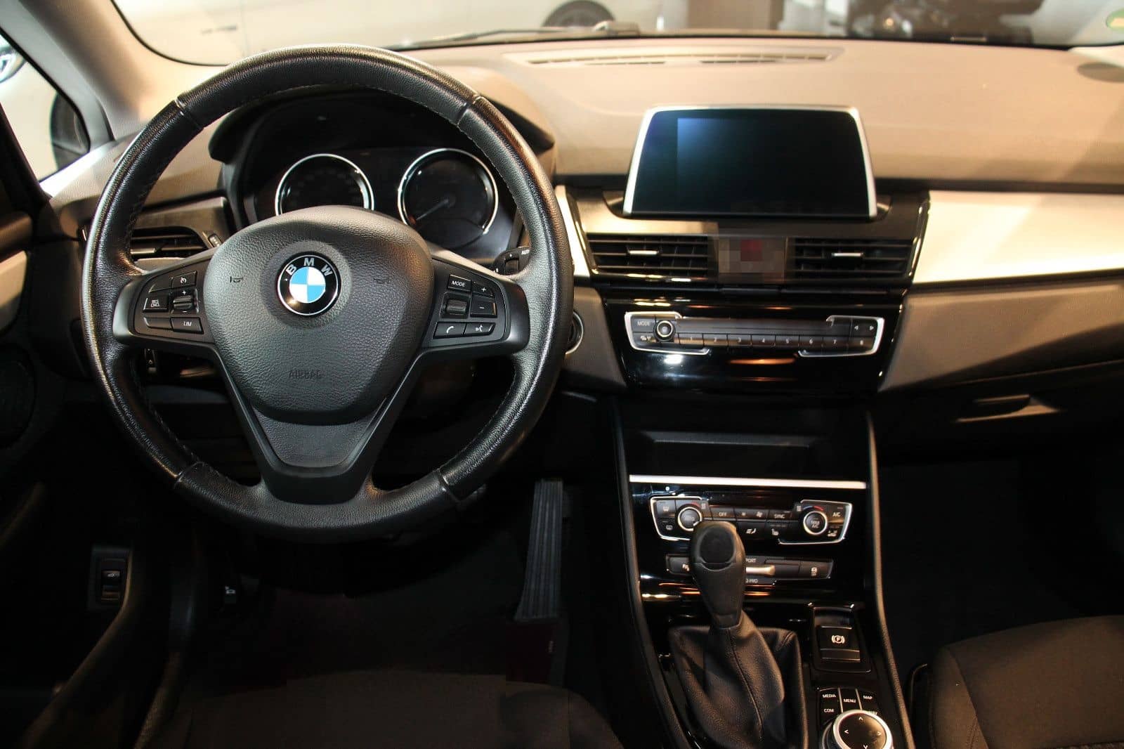 BMW 218 Active Tourer PDC Navi SHZ LED foto 11