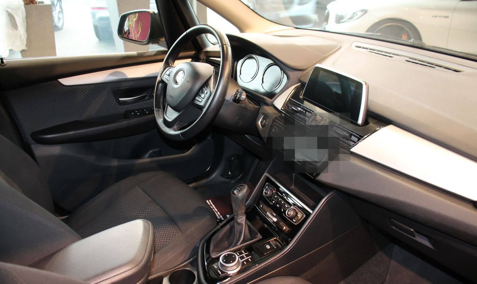 BMW 218 Active Tourer PDC Navi SHZ LED foto 14