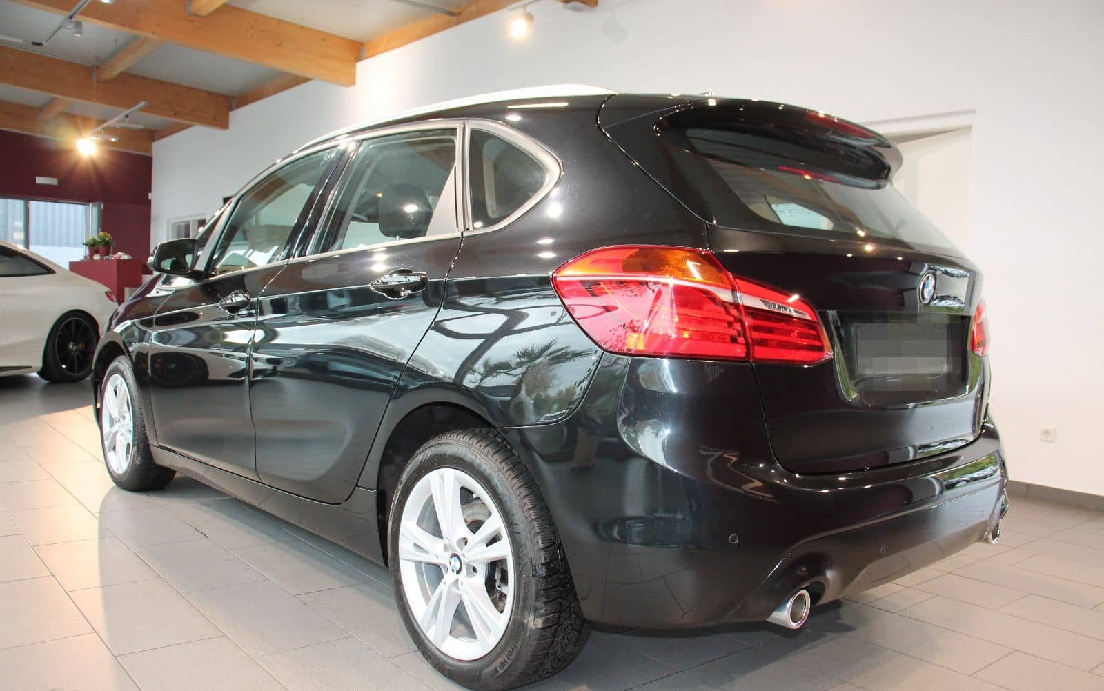 BMW 218 Active Tourer PDC Navi SHZ LED foto 4