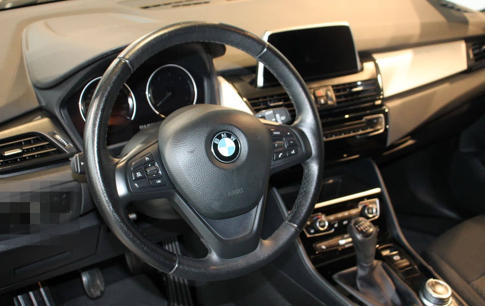 BMW 218 Active Tourer PDC Navi SHZ LED foto 10