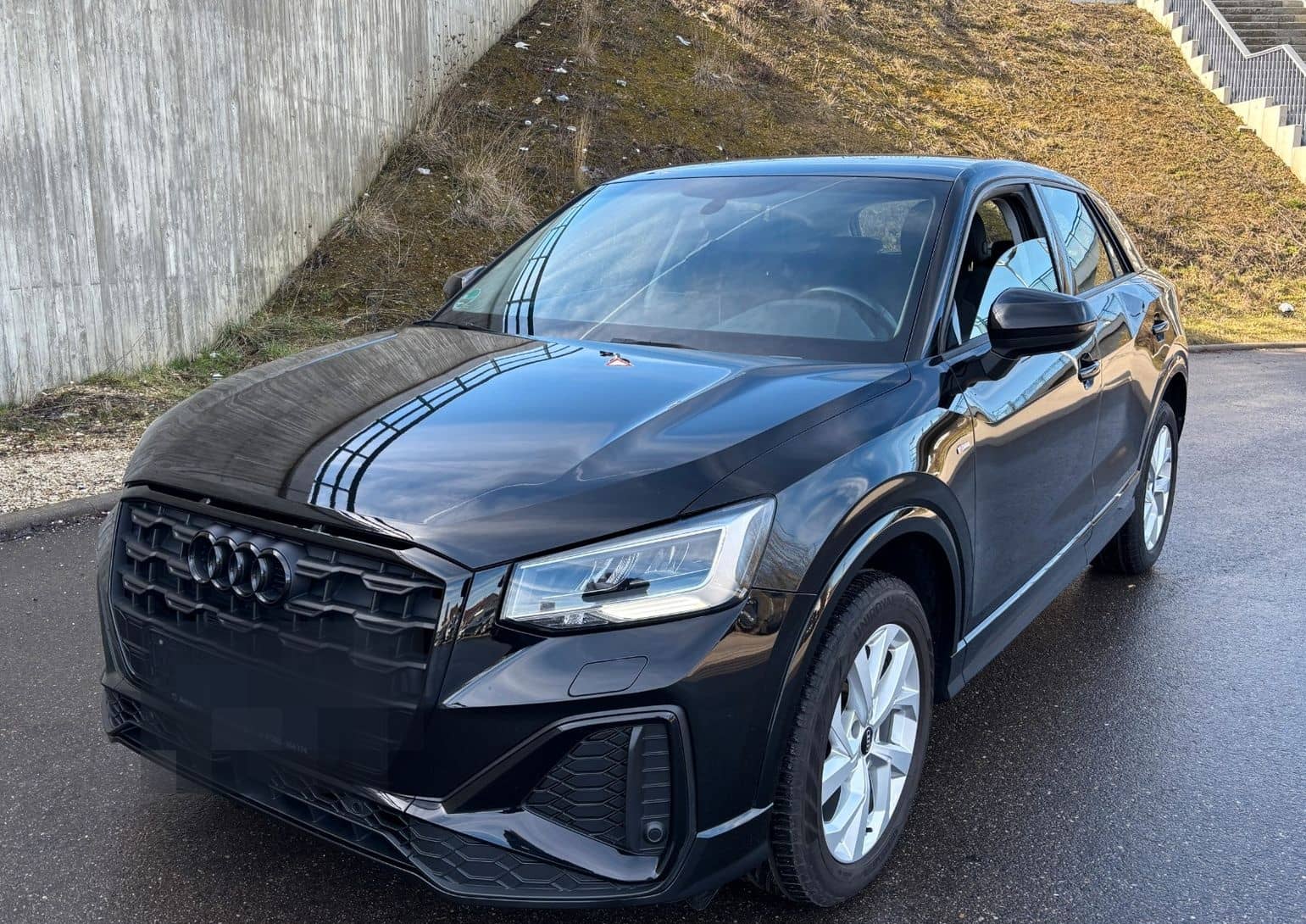 Audi Q2 30 TDI S line foto 1