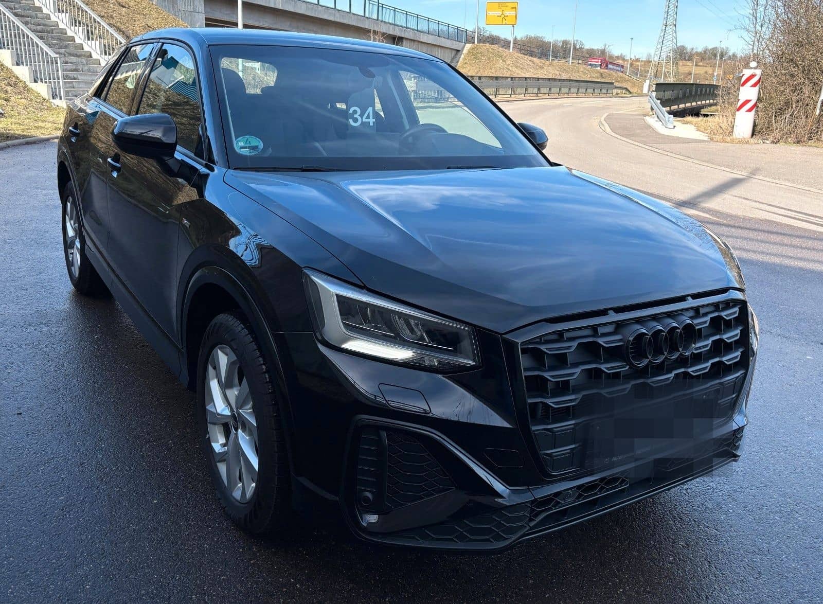 Audi Q2 30 TDI S line foto 2