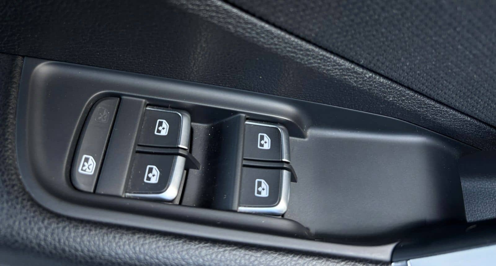 Audi Q2 30 TDI S line foto 17