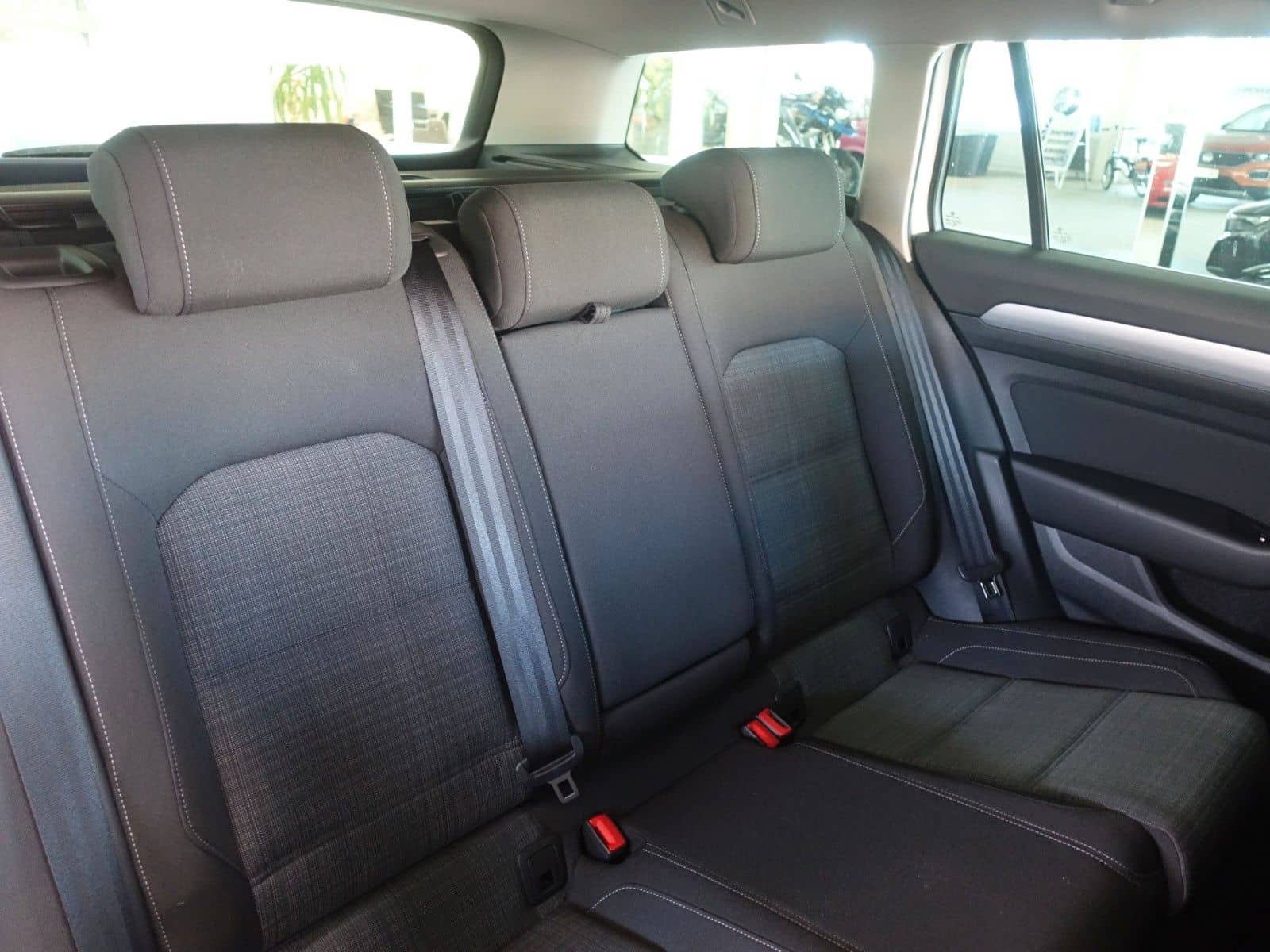 Volkswagen Passat Variant Business PLUS; NAV/ ACC/ KAM/ LED foto 13