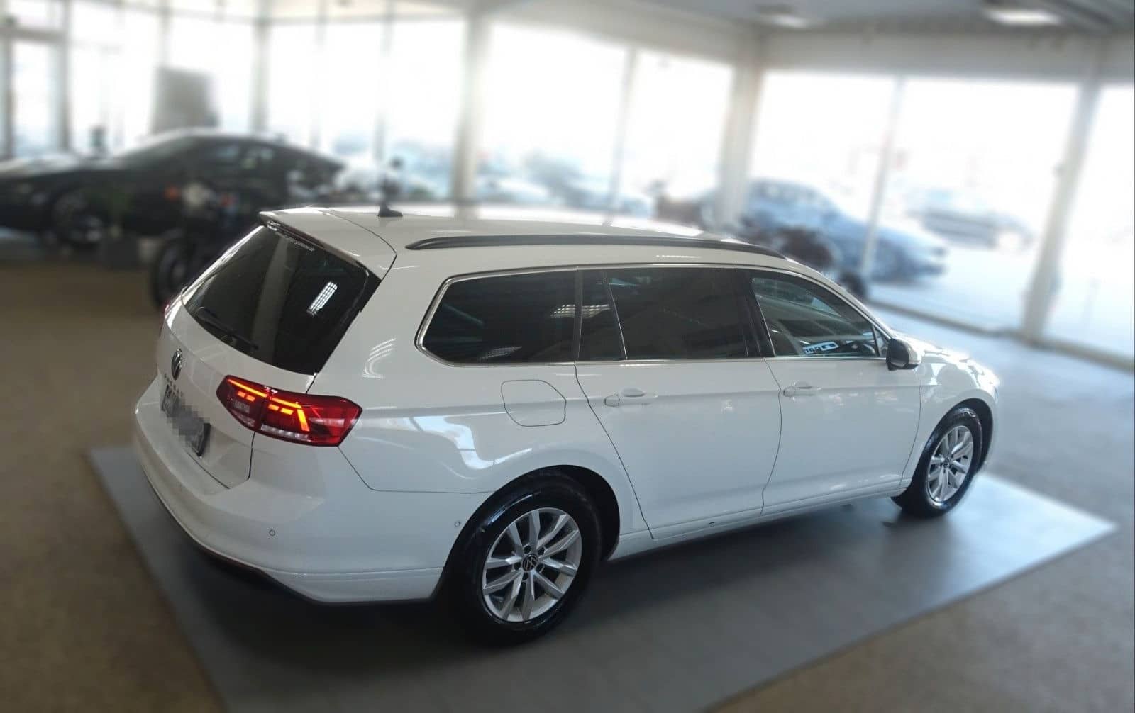 Volkswagen Passat Variant Business PLUS; NAV/ ACC/ KAM/ LED foto 8