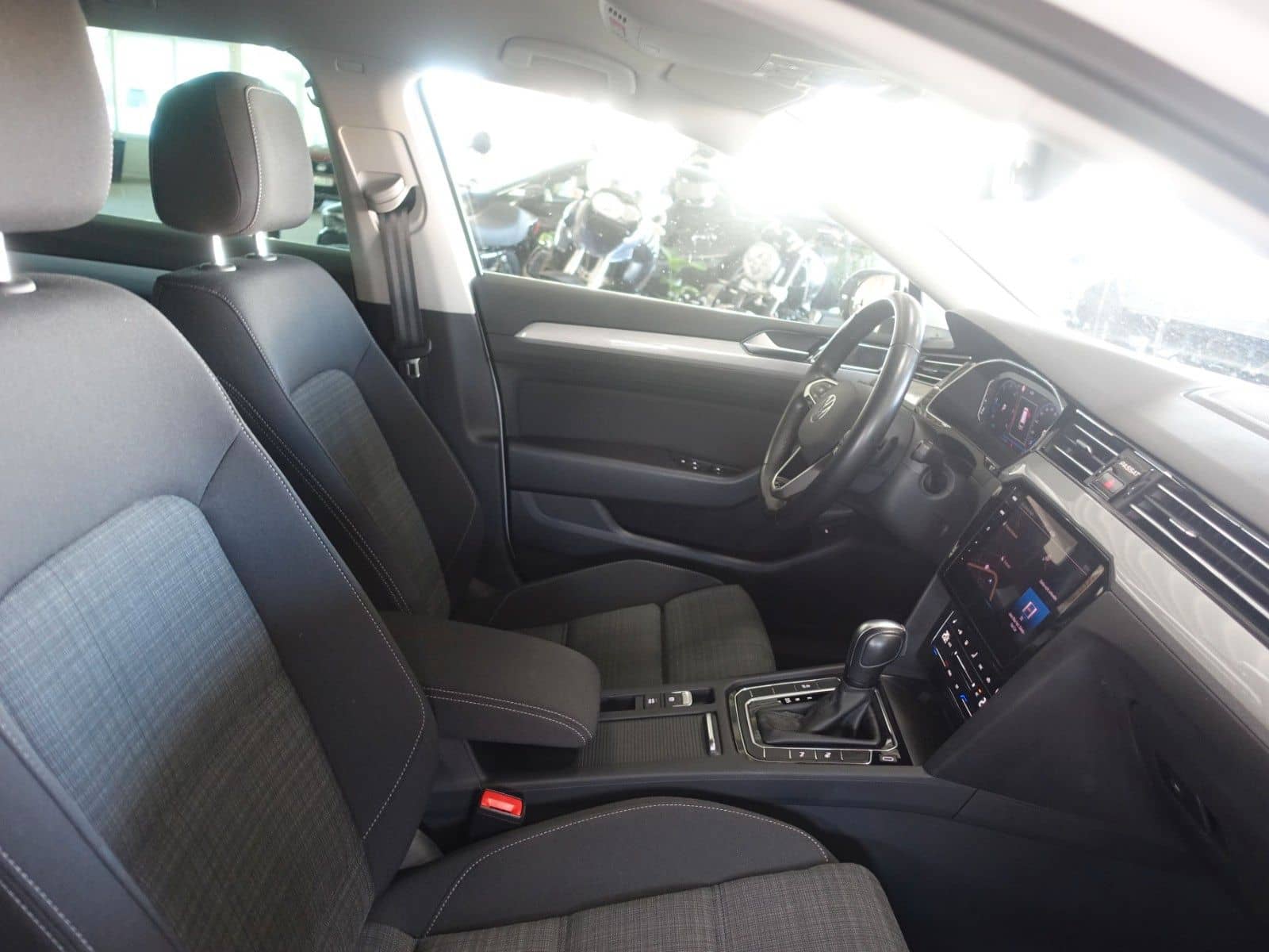 Volkswagen Passat Variant Business PLUS; NAV/ ACC/ KAM/ LED foto 10