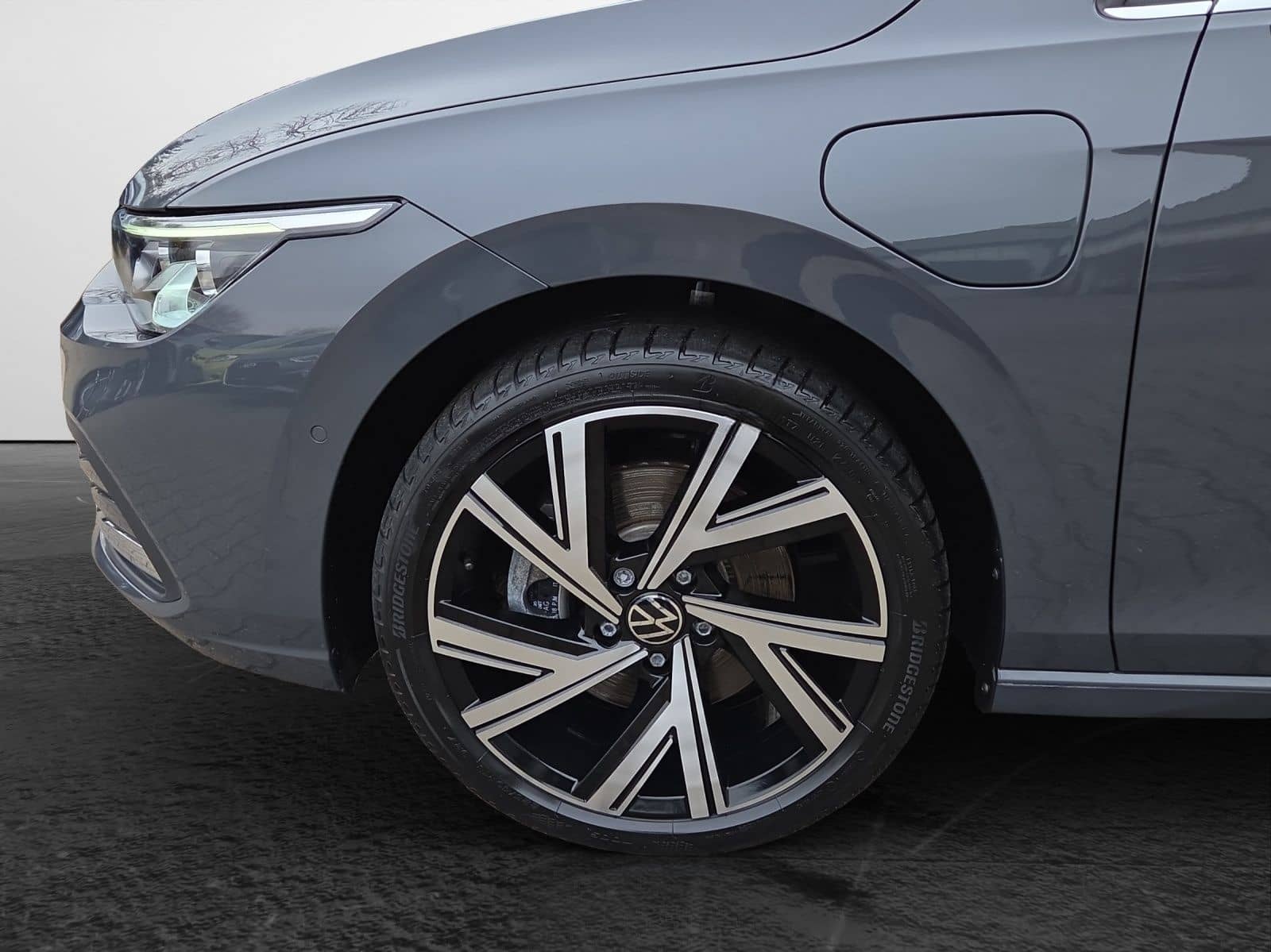 Volkswagen Golf 8 1.4 TSI DSG eHybrid Style LED Standhz Nav foto 6