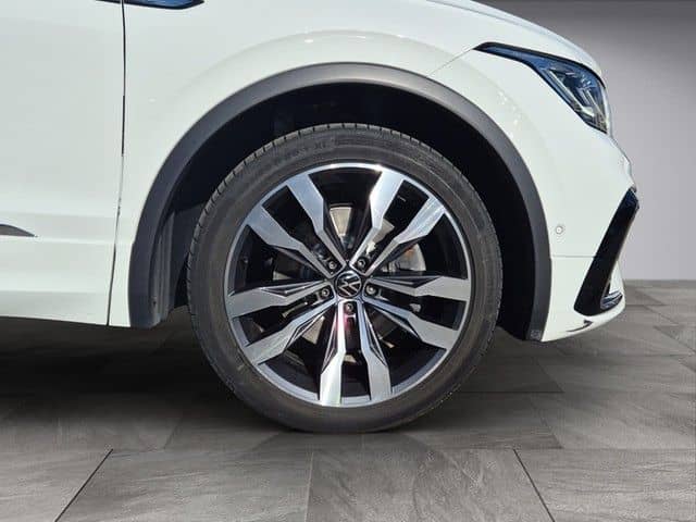 Volkswagen Tiguan R-Line 4Motion 2,0  TSI  DSG Matrix STHZ  foto 5