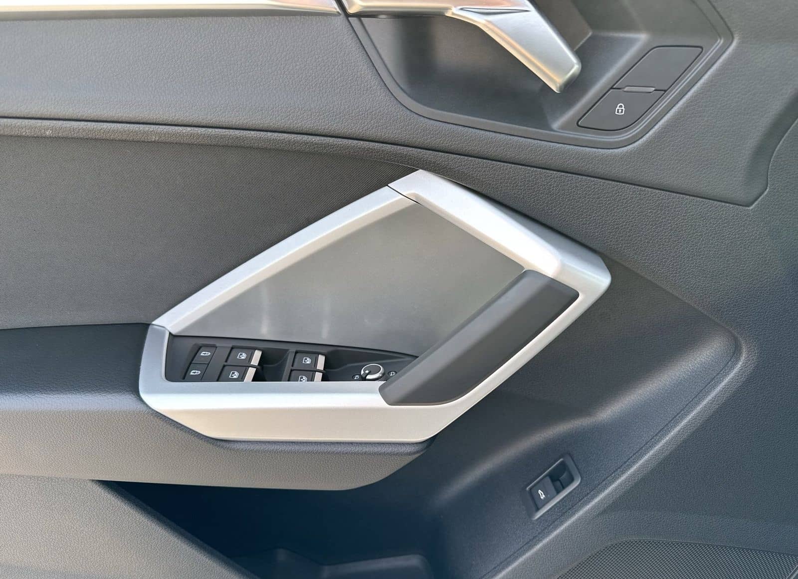 Audi Q3 SUV 35 TFSI S tronic Matrix 2xKlima ACC Kam. foto 16