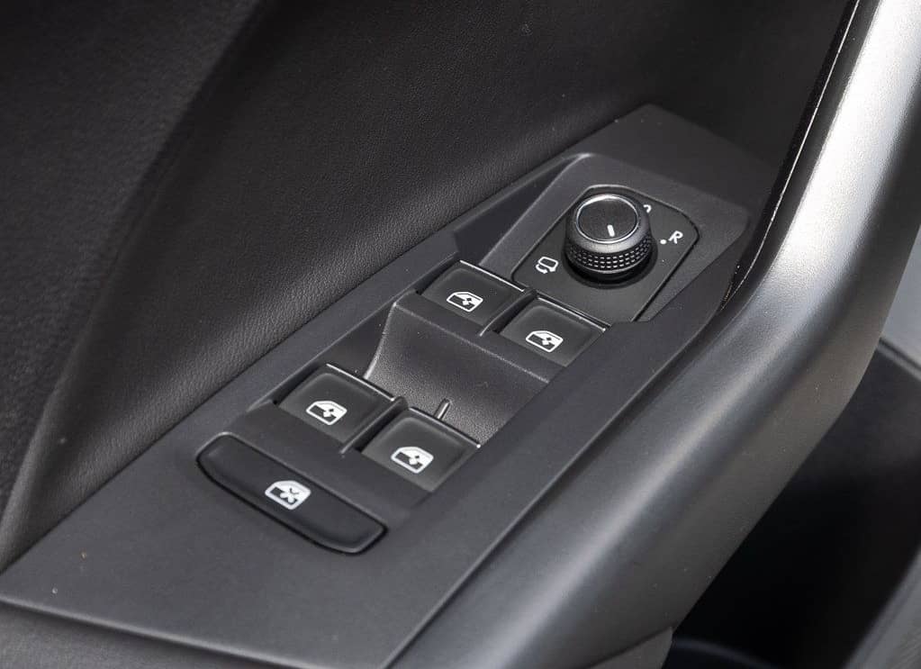 Volkswagen T-Cross 1.0 TSI Life+ALLW+LED+PDC+KLIMA+ISO+BC++ foto 5