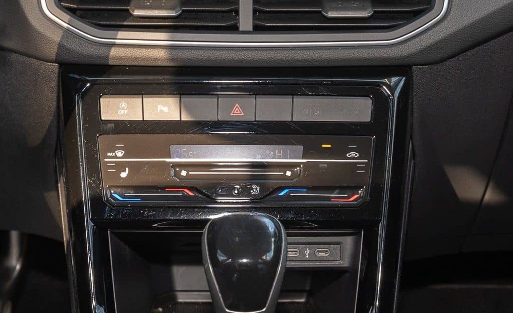 Volkswagen T-Cross 1.0 TSI Life+ALLW+LED+PDC+KLIMA+ISO+BC++ foto 8