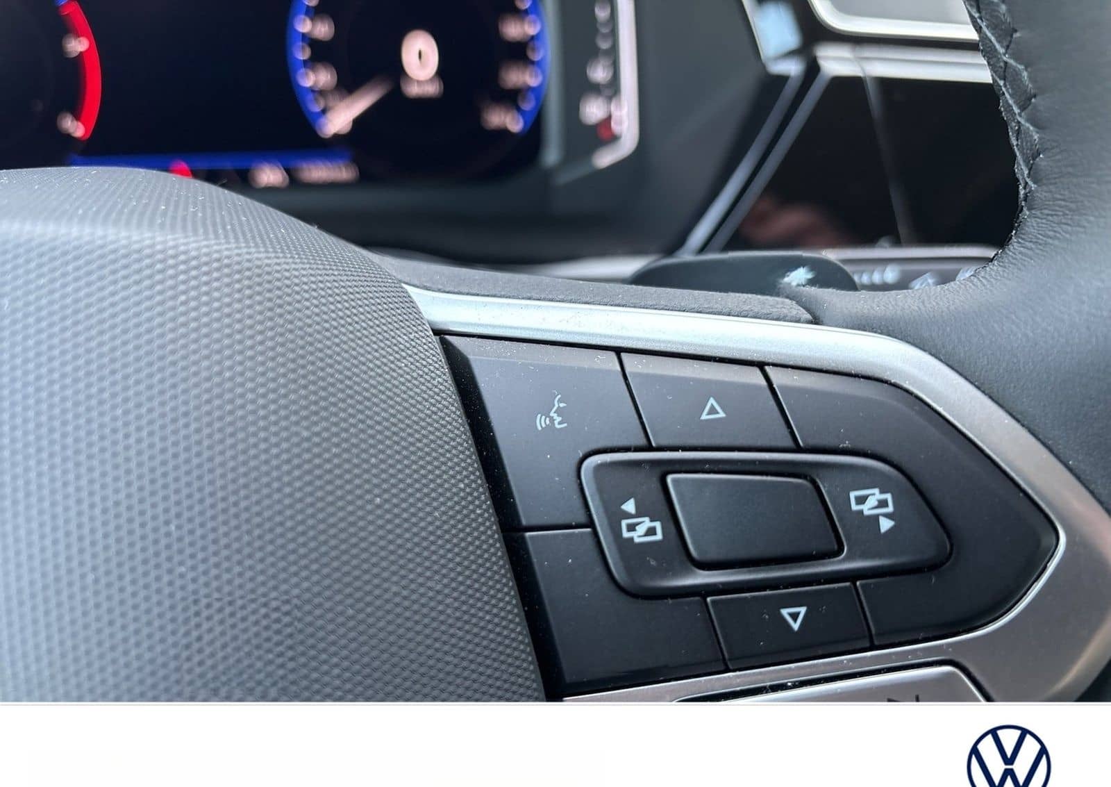 Volkswagen Touran 2.0 HIGHLINE AHK CAM ACC LM17 EKLAPPE NAV foto 18