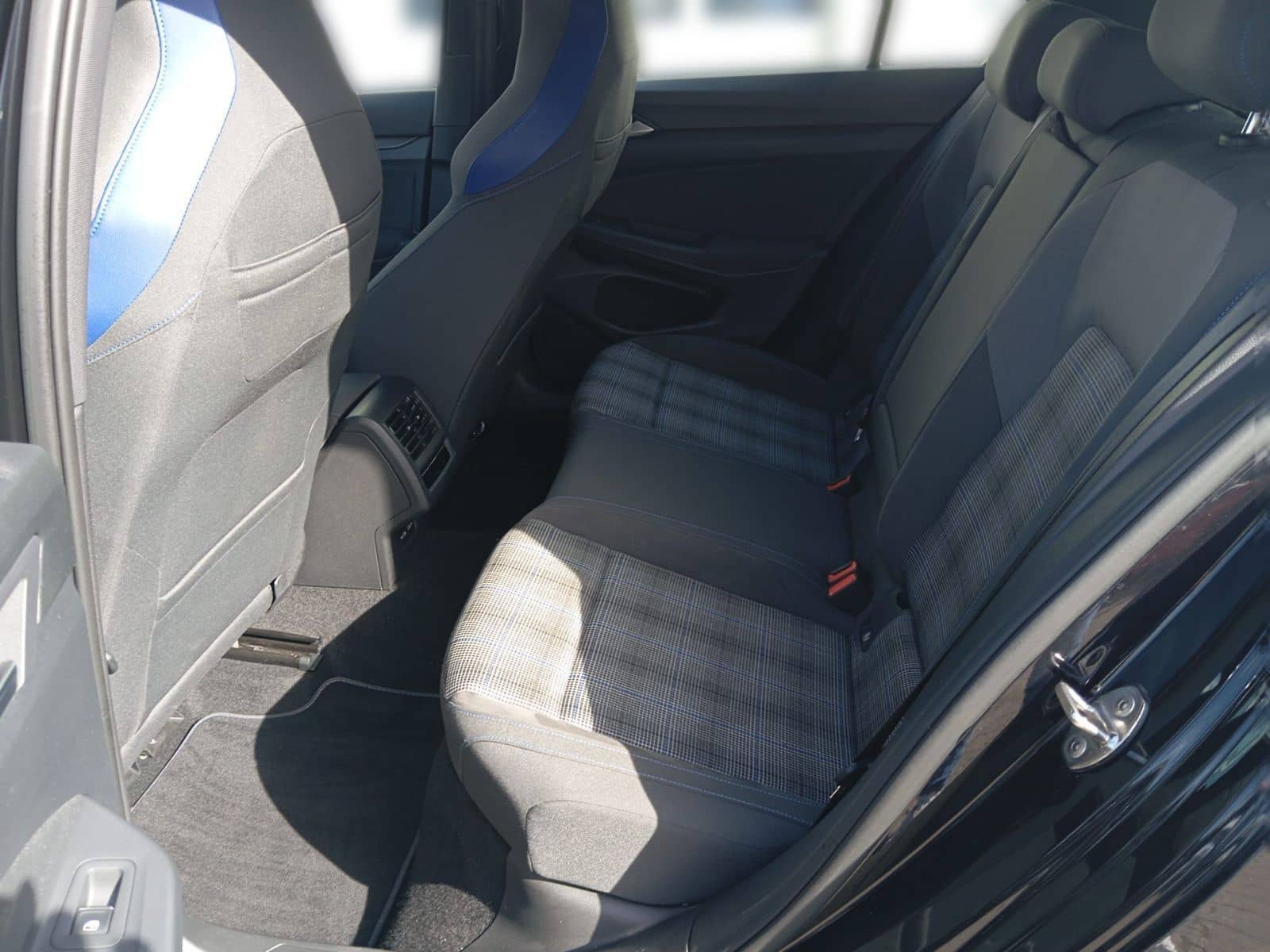 Volkswagen Golf VIII GTE 1.4 TSI DSG eHybrid  Navi Sprachbe foto 11