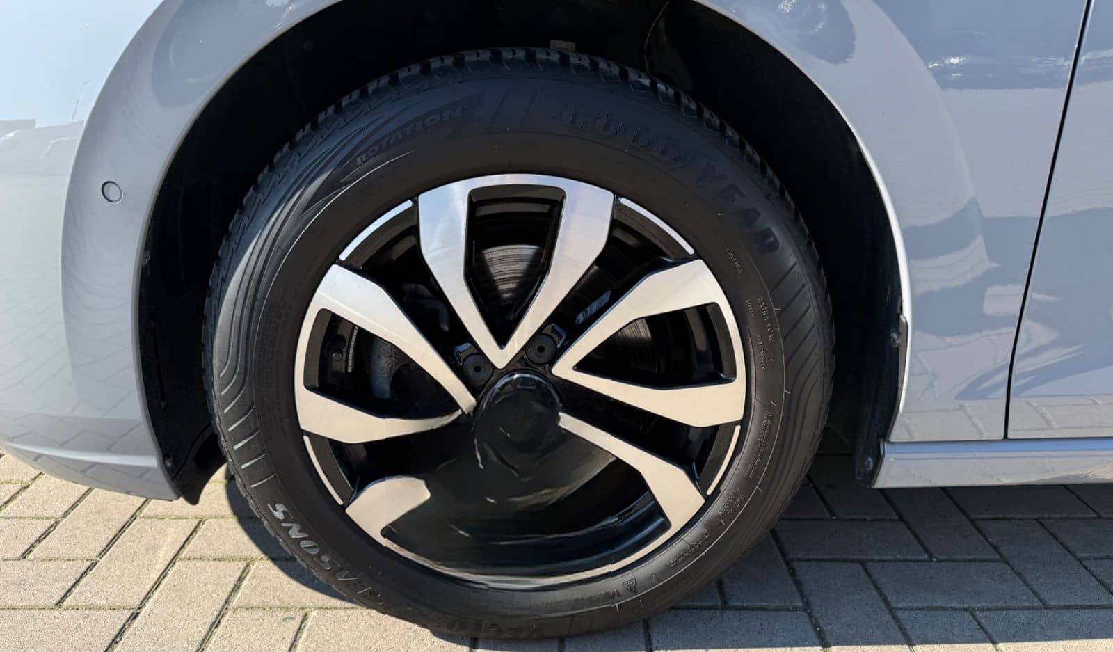 Volkswagen Golf VIII Lim. Active LED SHZ PDC Standheizung foto 17