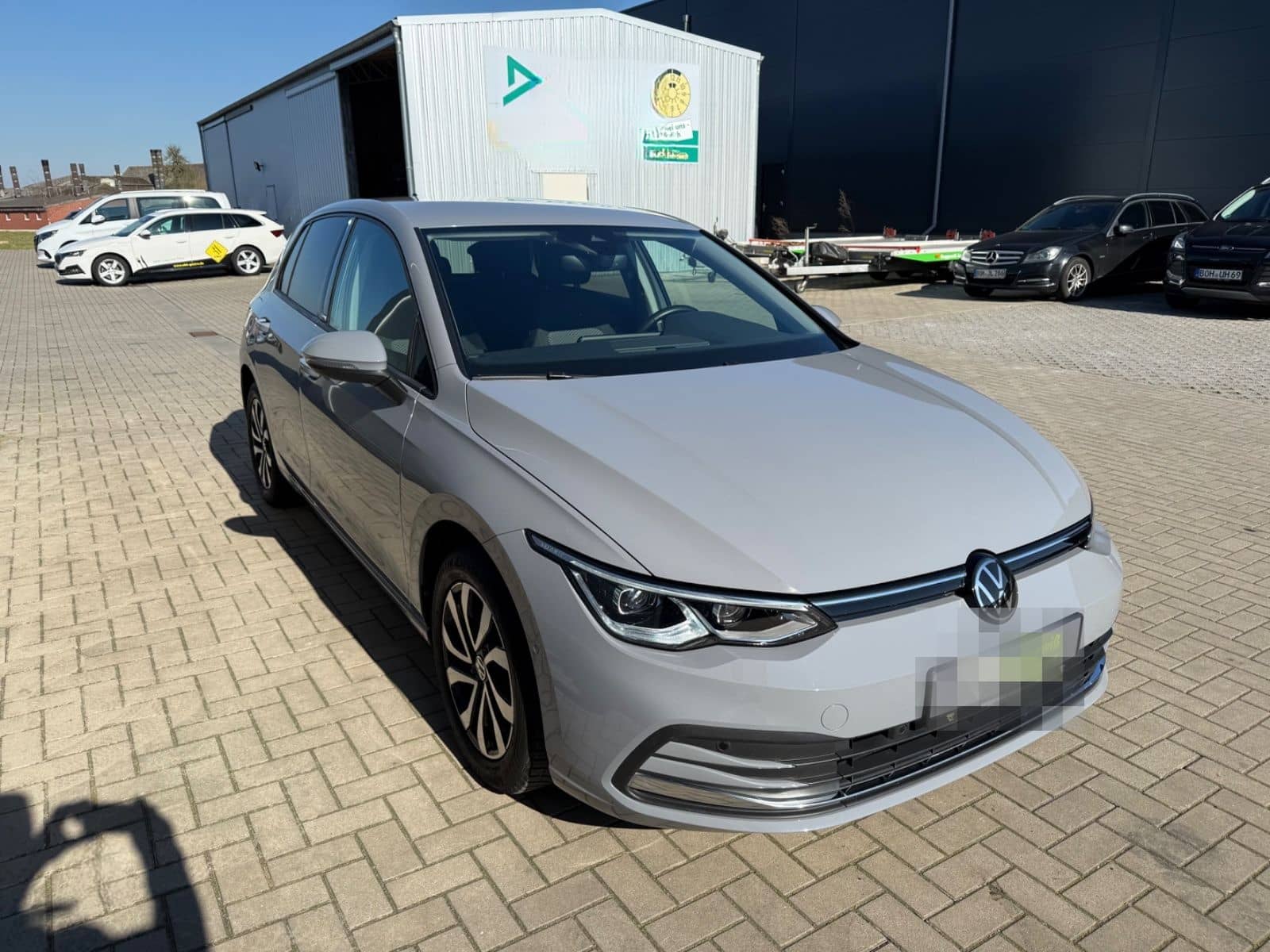 Volkswagen Golf VIII Lim. Active LED SHZ PDC Standheizung foto 6