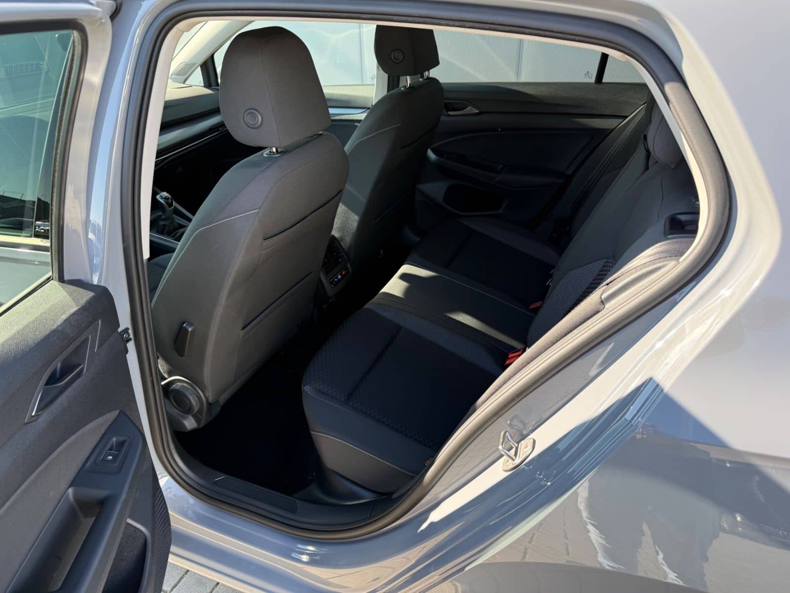 Volkswagen Golf VIII Lim. Active LED SHZ PDC Standheizung foto 9