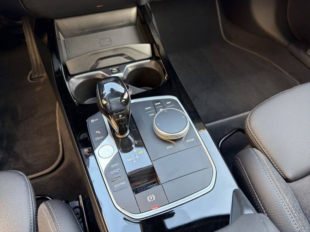 BMW 118i SPORTLINE LED NAVI HUD PANO KAMERA 17" foto 11