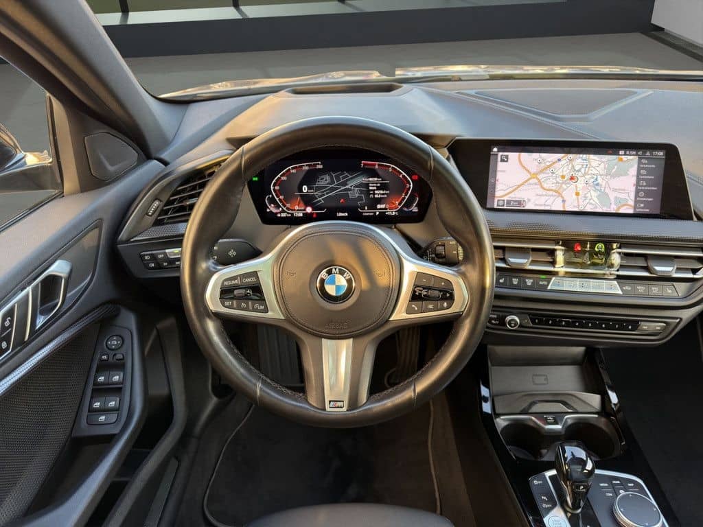 BMW 118i SPORTLINE LED NAVI HUD PANO KAMERA 17" foto 7