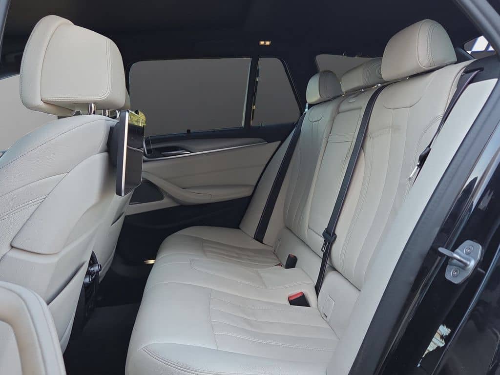 BMW 540d xDrive T. M-SPORT LED NAVI HUD PANO 18" AHK foto 6