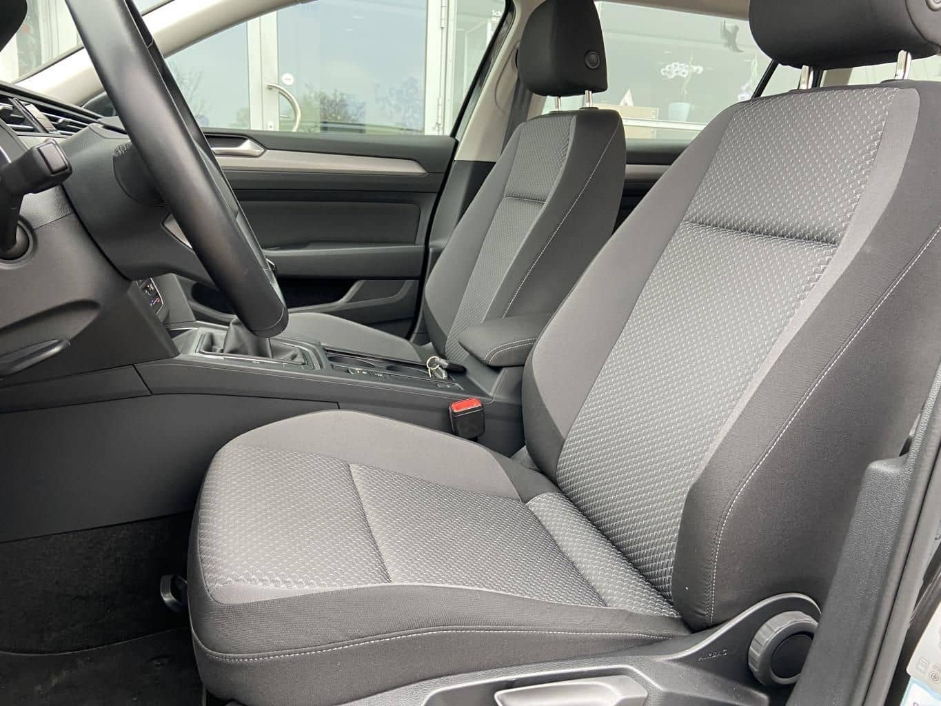 Volkswagen Passat Variant 1.5 TSI Business Premium APP-CONN foto 10