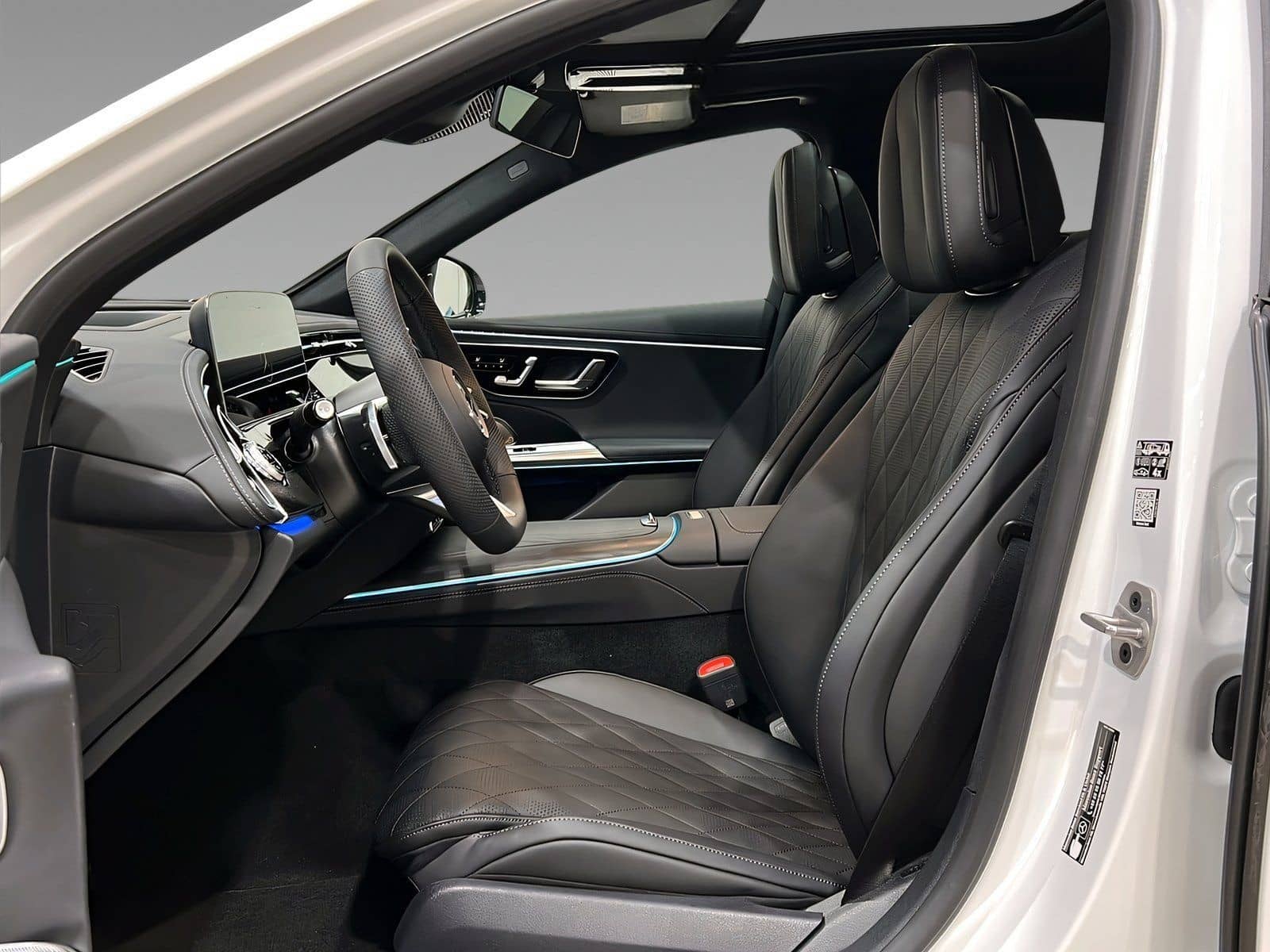 Mercedes-Benz E 450d 4M AMG+DIST+Superscreen+Burm+Pano+AHK+360 foto 8